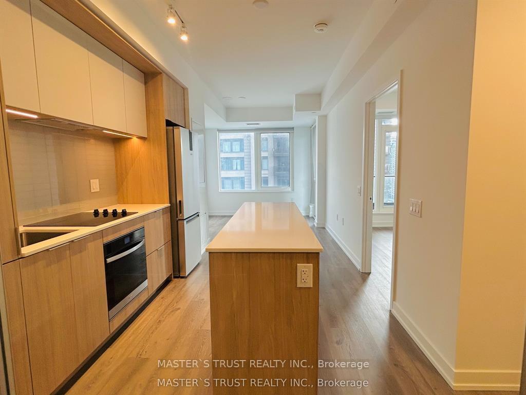 Photo 3 of Unit 2007, 395 Square One Drive, Mississauga, City Centre — HOMEH