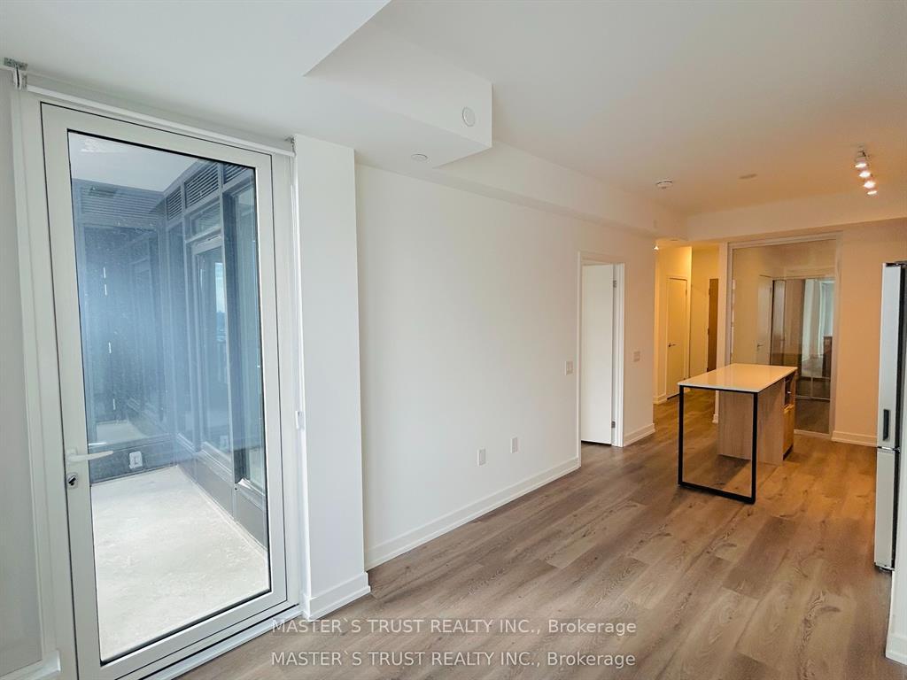 Photo 13 of Unit 2007, 395 Square One Drive, Mississauga, City Centre — HOMEH