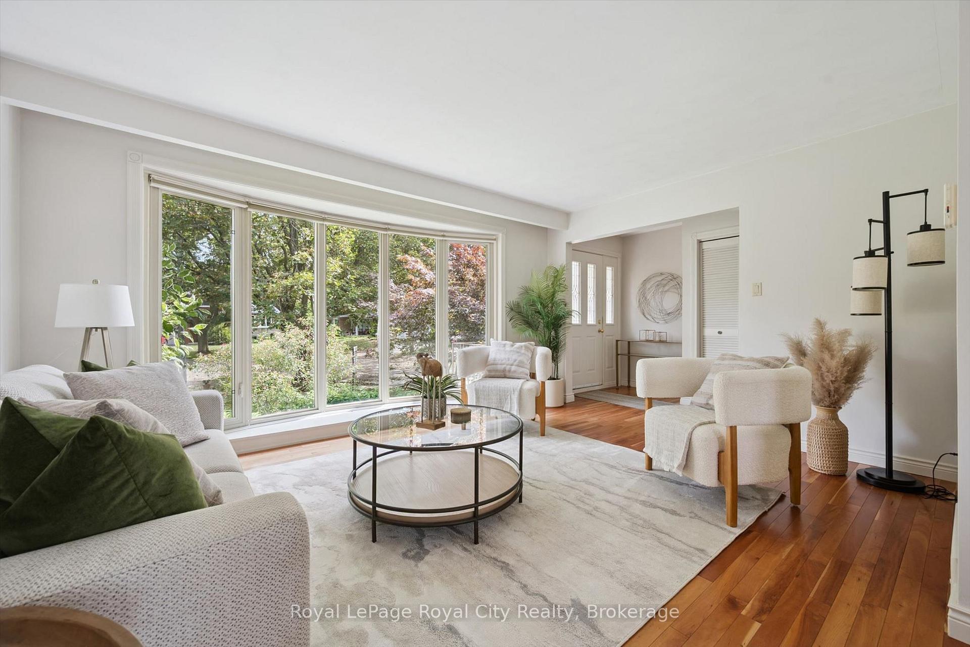 Photo 2 of 9 Skye Place, Guelph, Dovercliffe Park/Old University — HOMEH