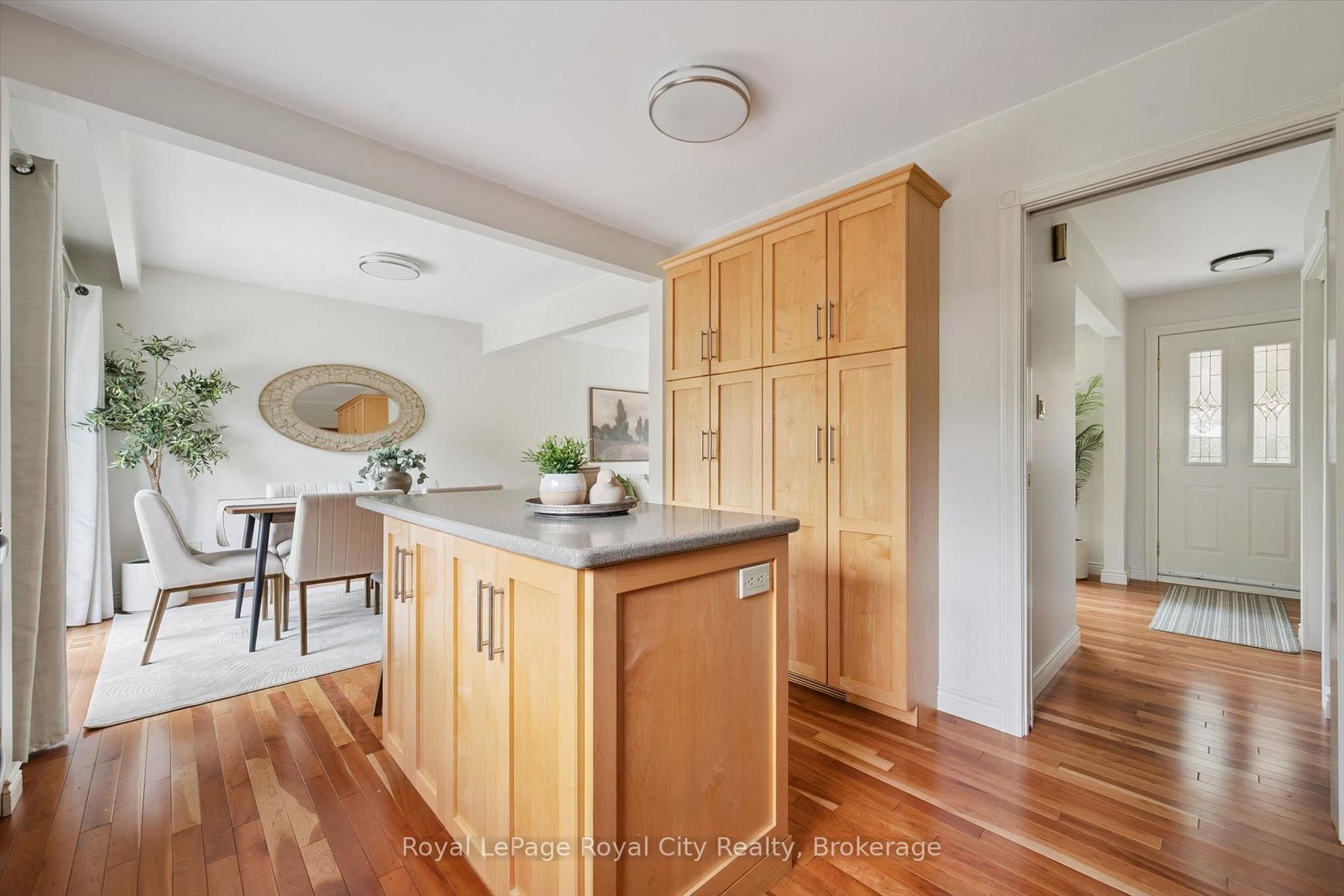 Photo 11 of 9 Skye Place, Guelph, Dovercliffe Park/Old University — HOMEH