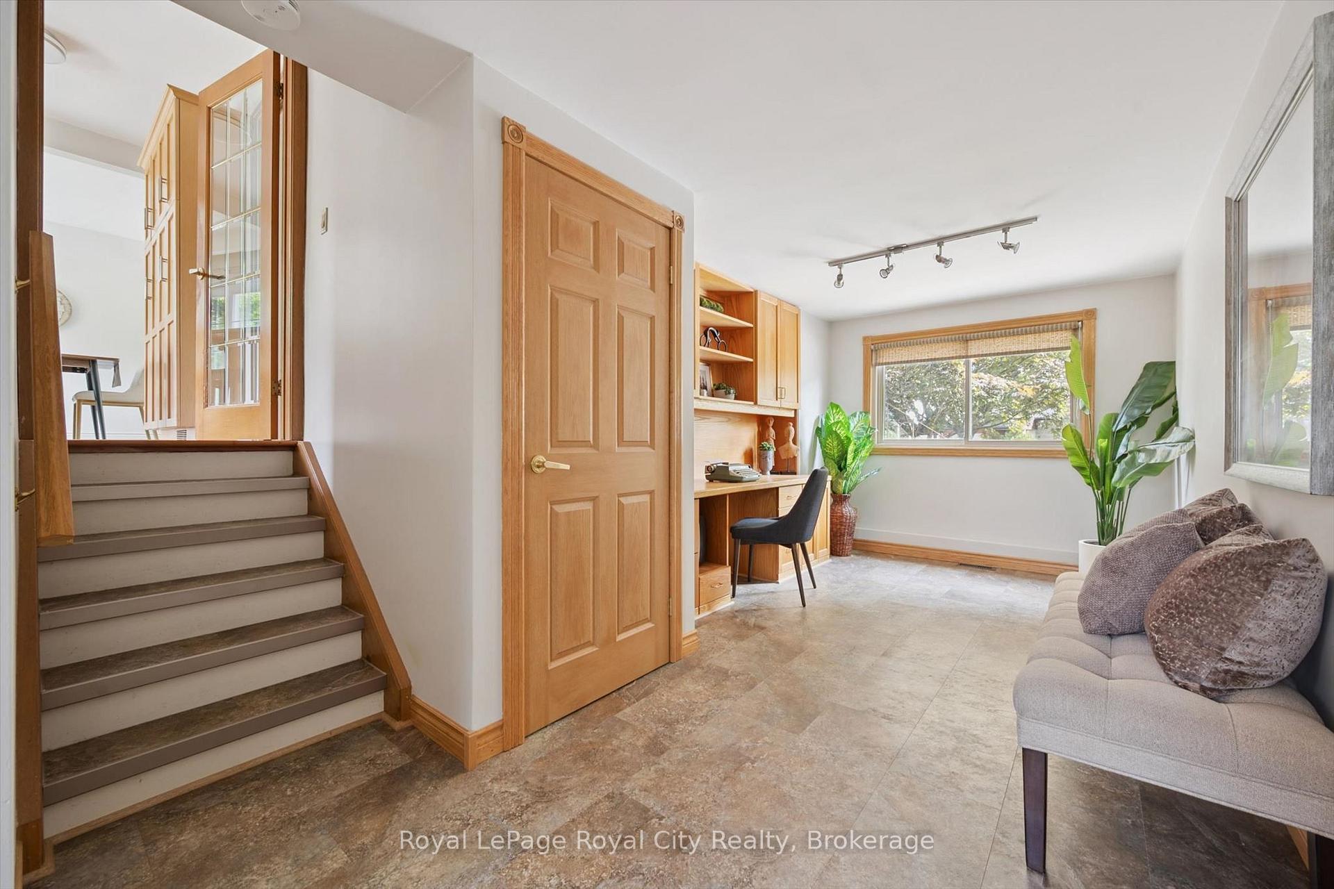Photo 15 of 9 Skye Place, Guelph, Dovercliffe Park/Old University — HOMEH