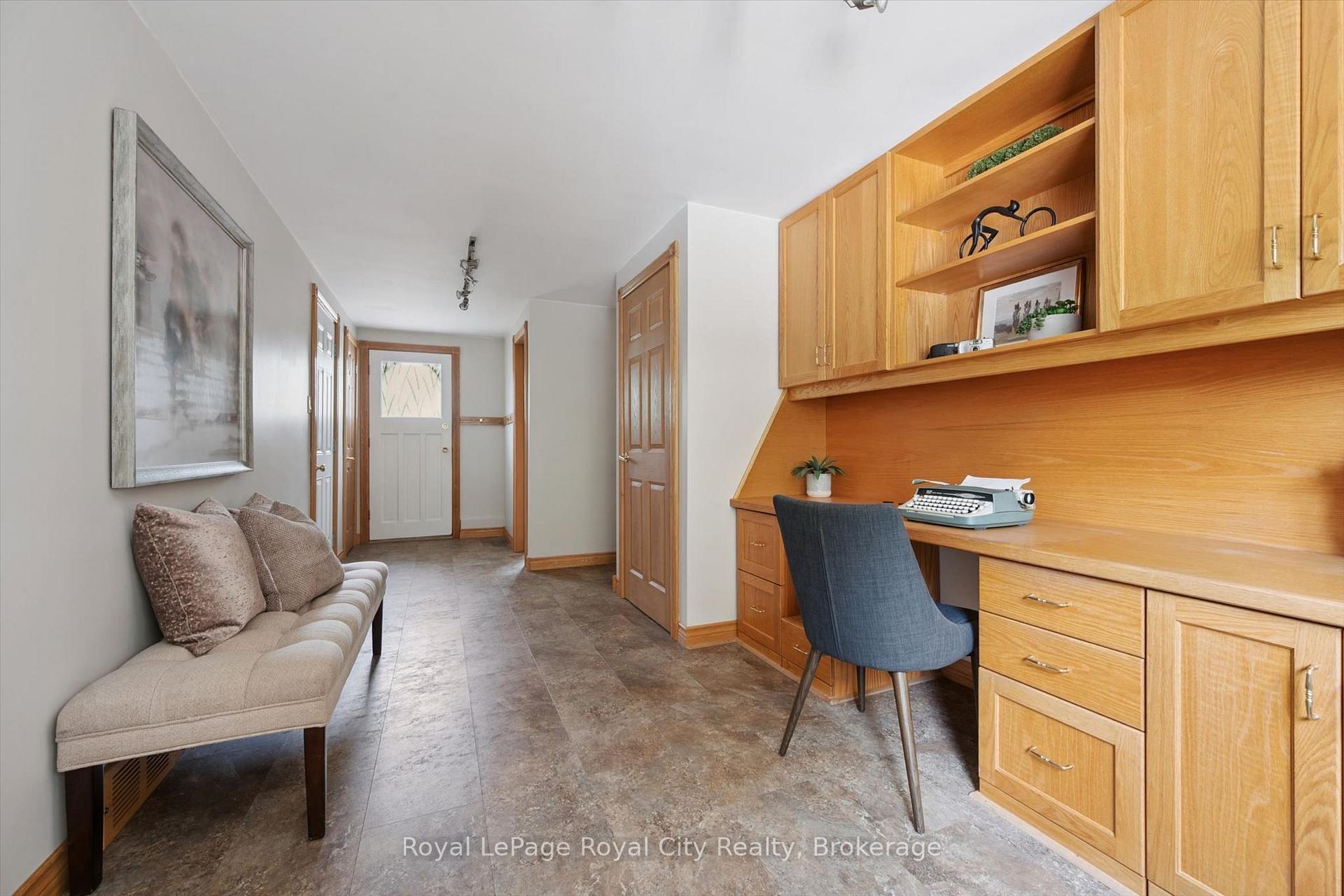Photo 16 of 9 Skye Place, Guelph, Dovercliffe Park/Old University — HOMEH