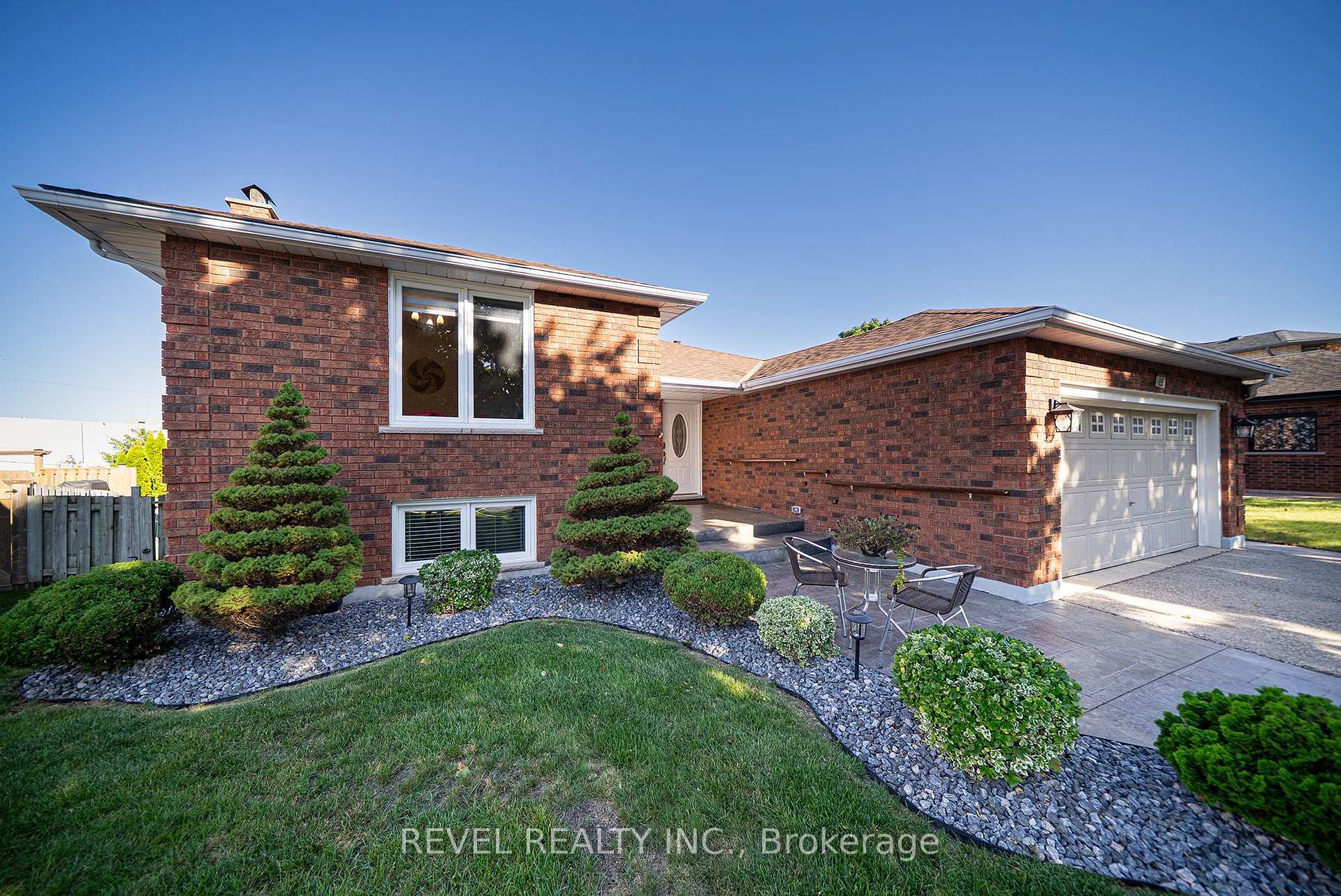Photo 4 of 15 Fox Run, Brantford, Greenbrier — HOMEH