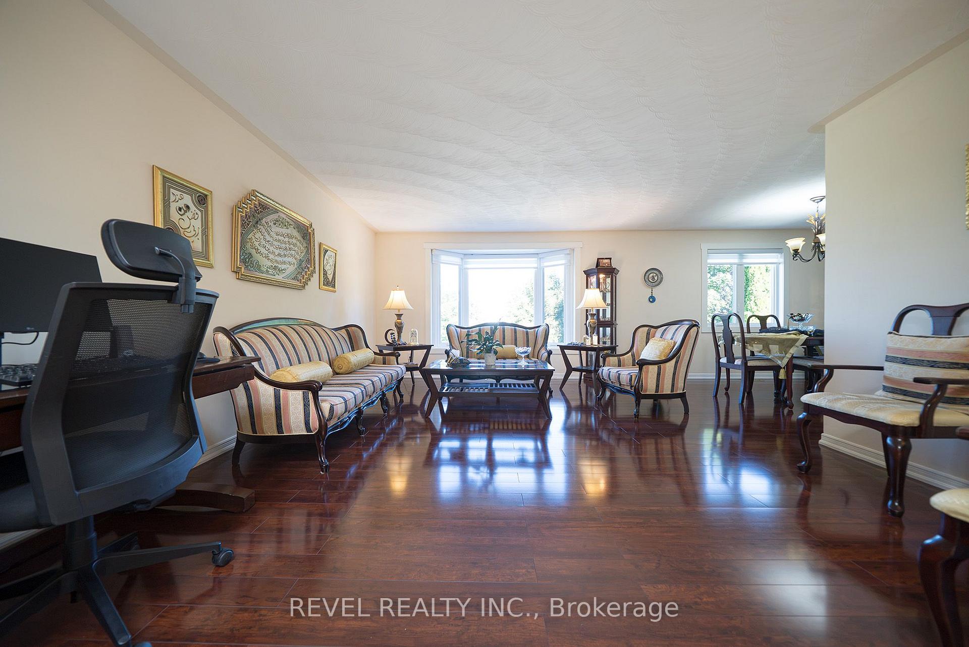 Photo 8 of 15 Fox Run, Brantford, Greenbrier — HOMEH
