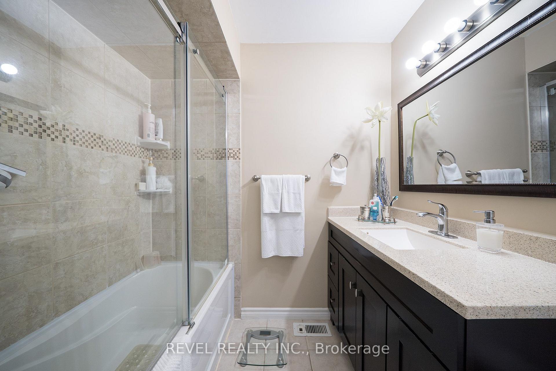 Photo 17 of 15 Fox Run, Brantford, Greenbrier — HOMEH