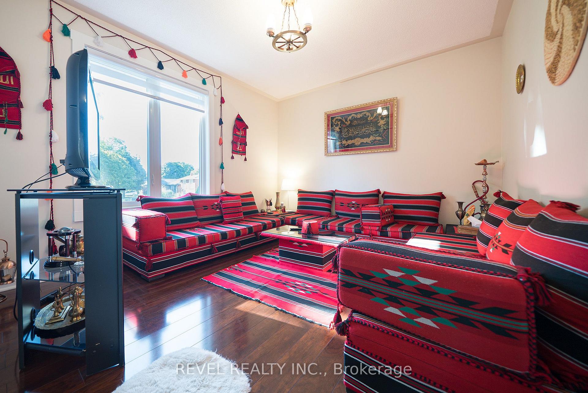 Photo 18 of 15 Fox Run, Brantford, Greenbrier — HOMEH