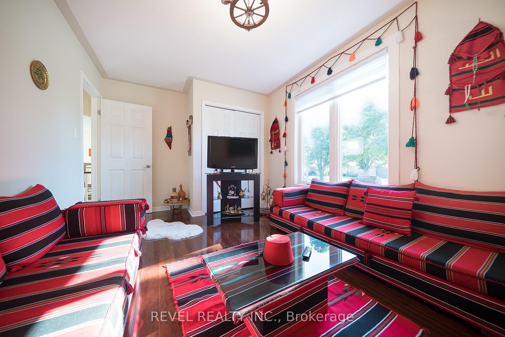 Photo 19 of 15 Fox Run, Brantford, Greenbrier — HOMEH