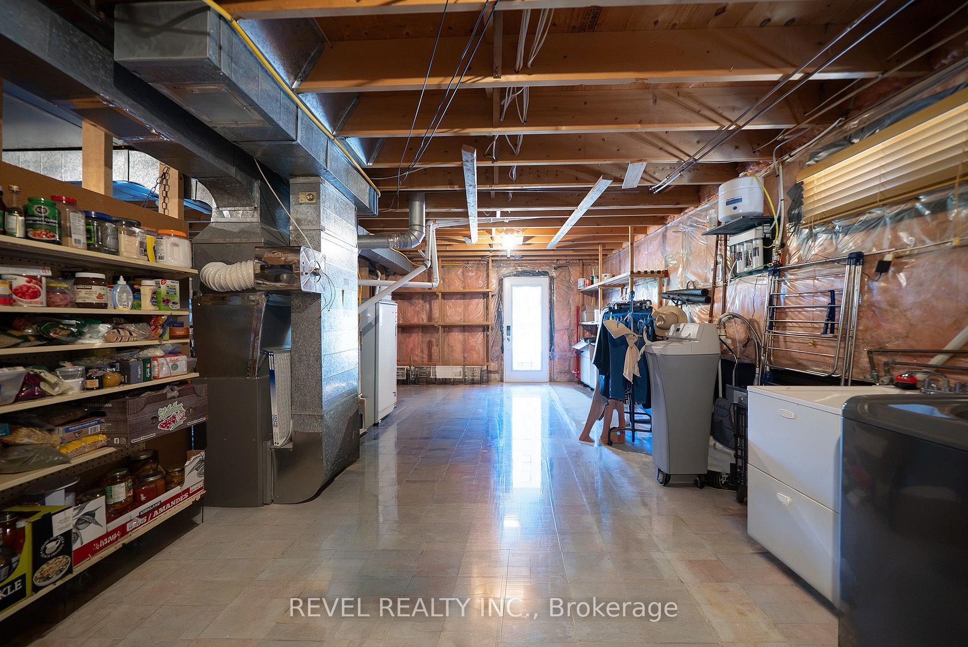 Photo 28 of 15 Fox Run, Brantford, Greenbrier — HOMEH