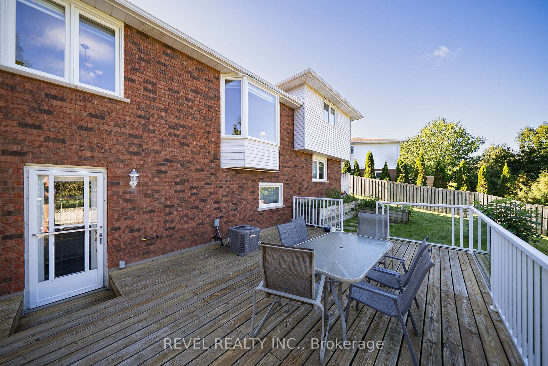 Photo 29 of 15 Fox Run, Brantford, Greenbrier — HOMEH