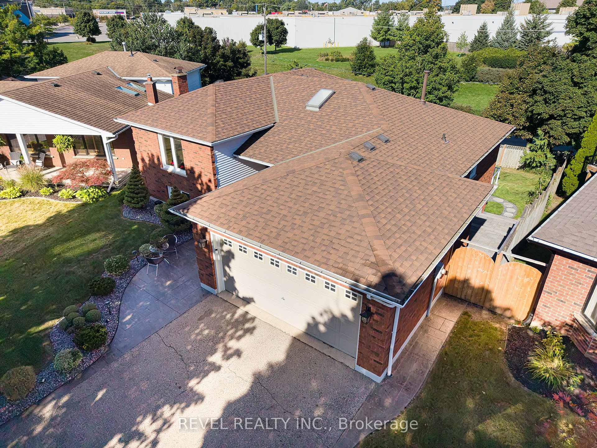 Photo 35 of 15 Fox Run, Brantford, Greenbrier — HOMEH