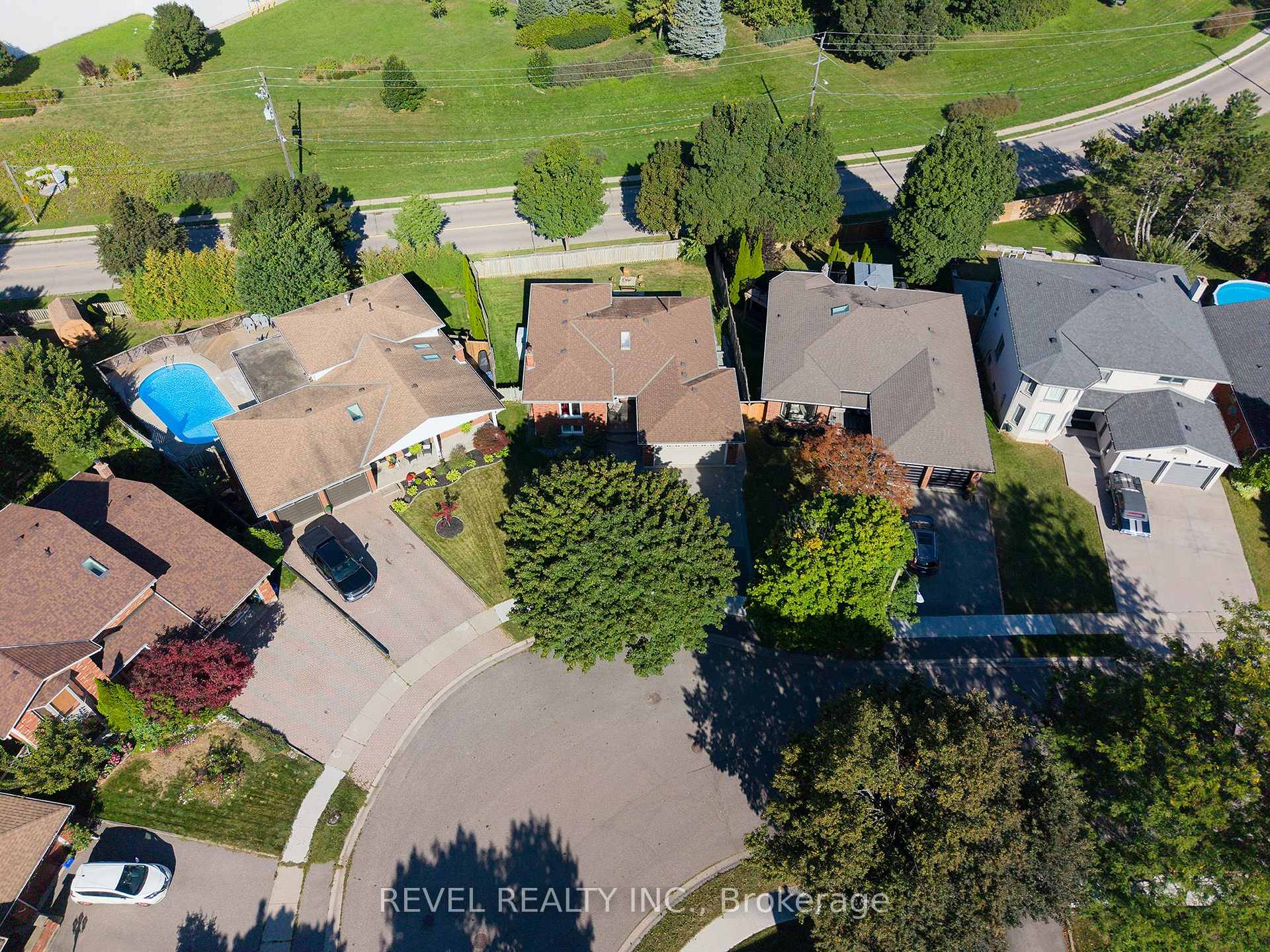 Photo 36 of 15 Fox Run, Brantford, Greenbrier — HOMEH