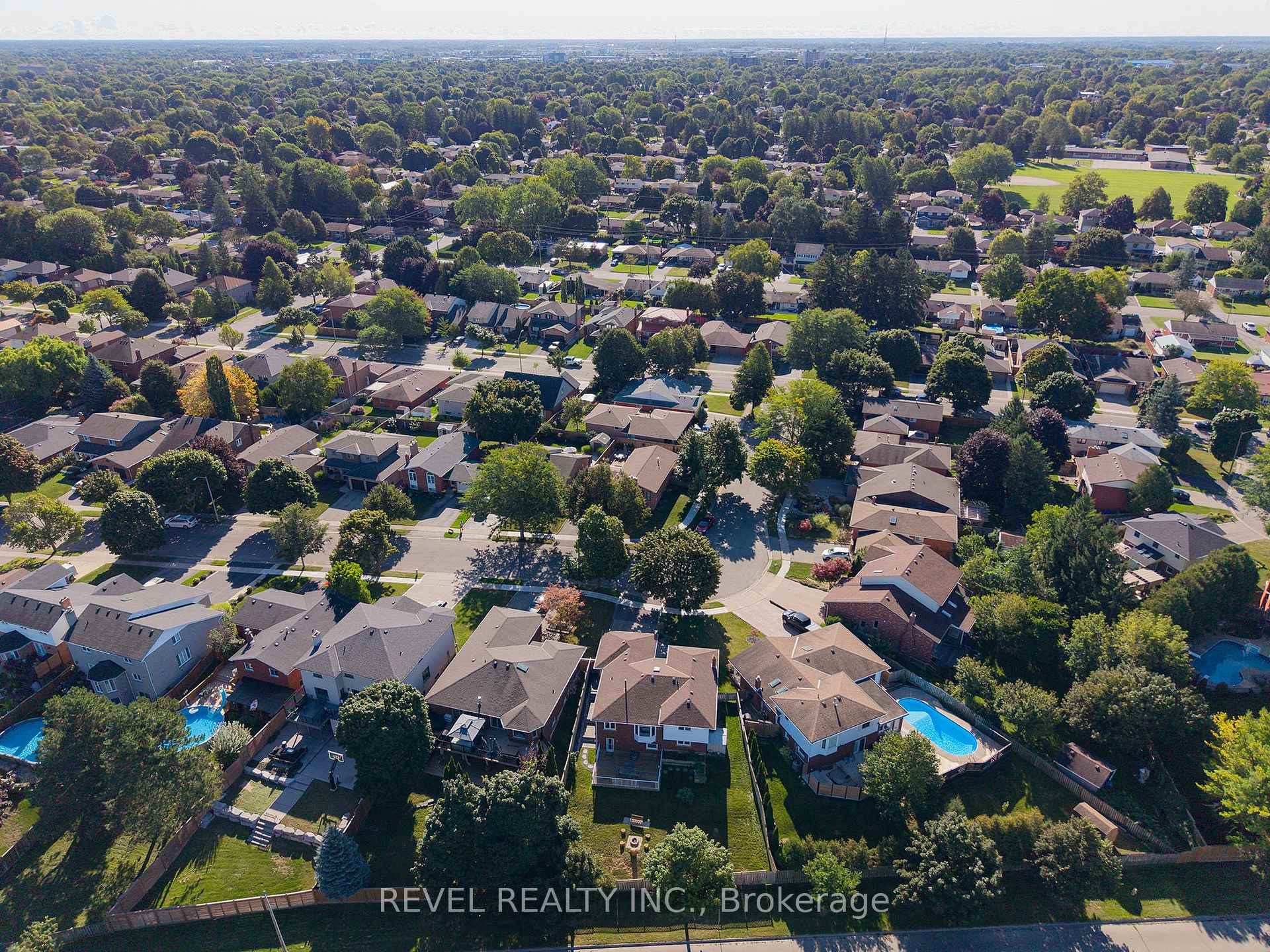Photo 37 of 15 Fox Run, Brantford, Greenbrier — HOMEH