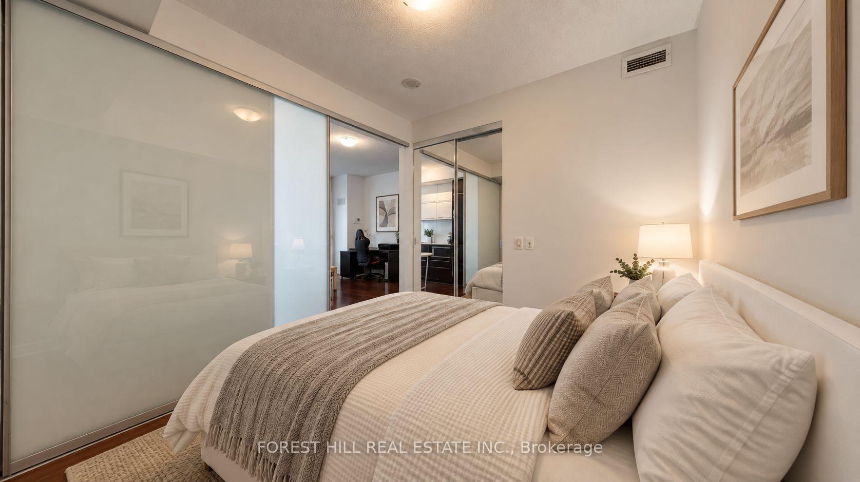 Photo 10 of Unit 1109, 770 Bay Street, Toronto, Bay Street Corridor — HOMEH