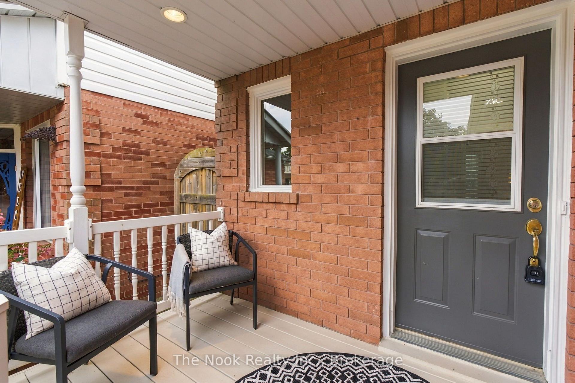 Photo 6 of 16 Kershaw Street, Clarington, Bowmanville — HOMEH
