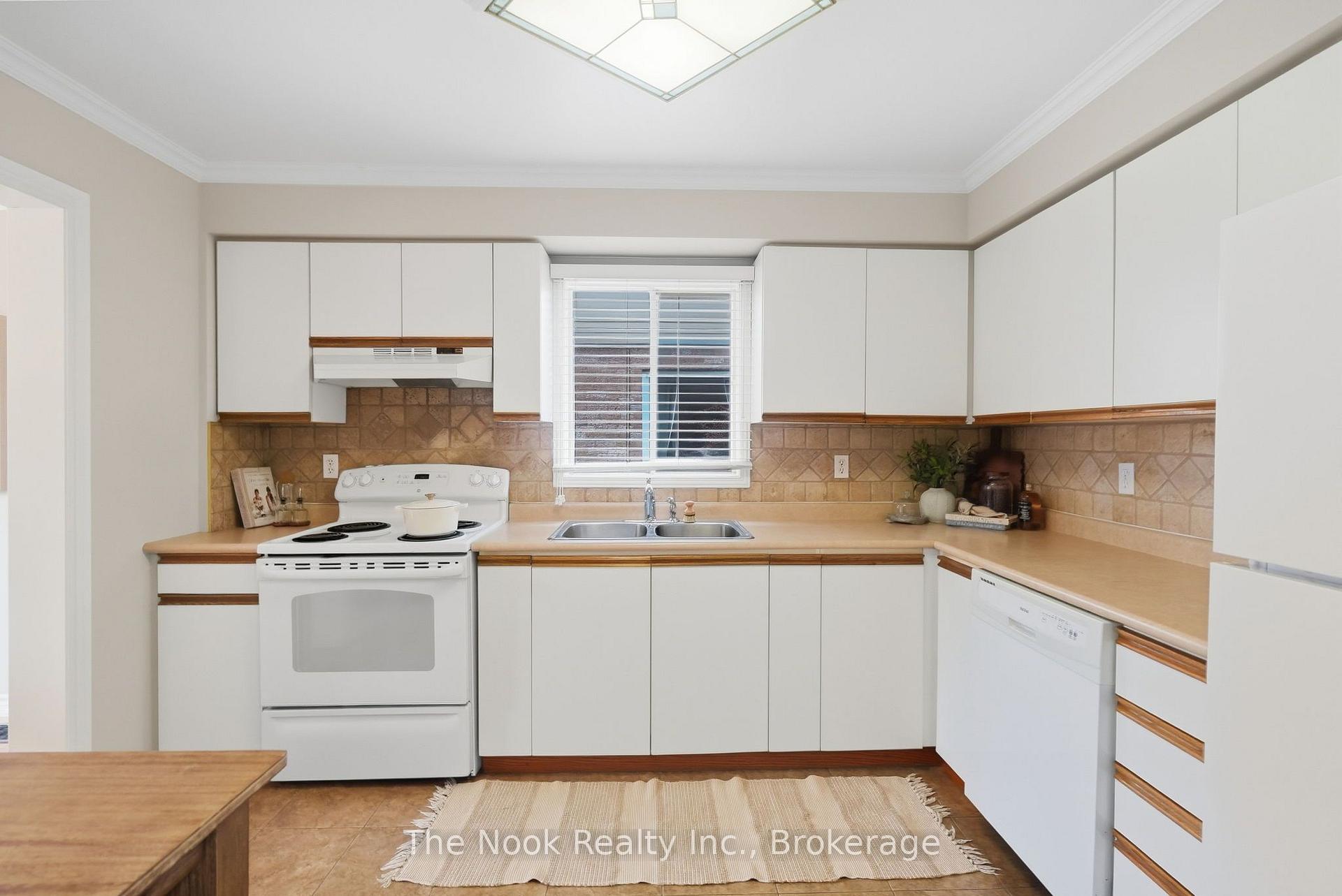 Photo 20 of 16 Kershaw Street, Clarington, Bowmanville — HOMEH