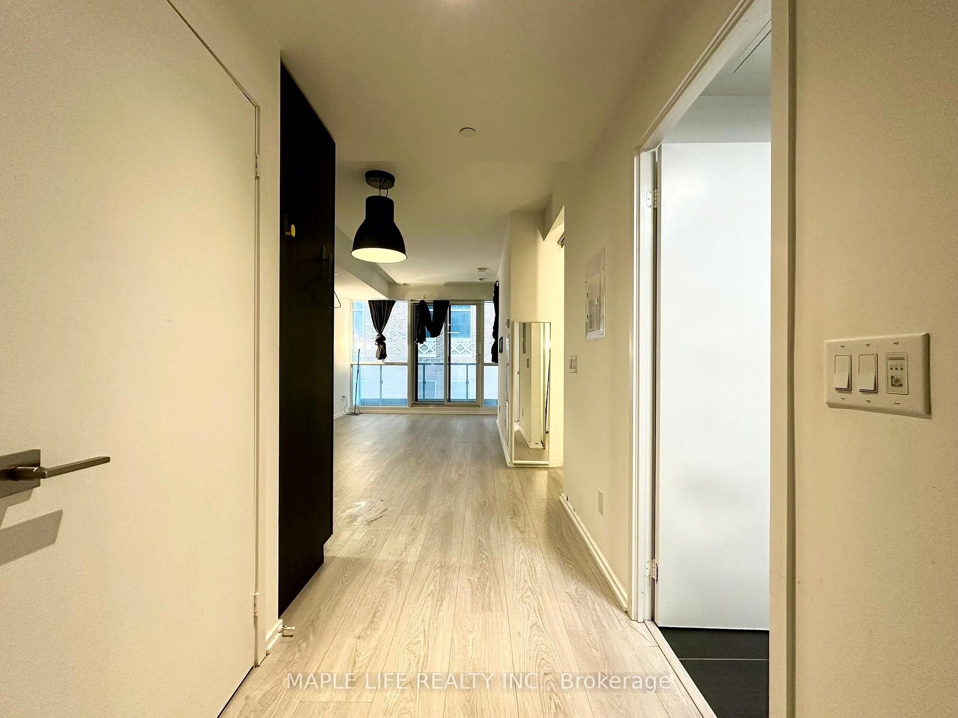 Photo 4 of Unit 1707, 70 Temperance Street, Toronto, Bay Street Corridor — HOMEH