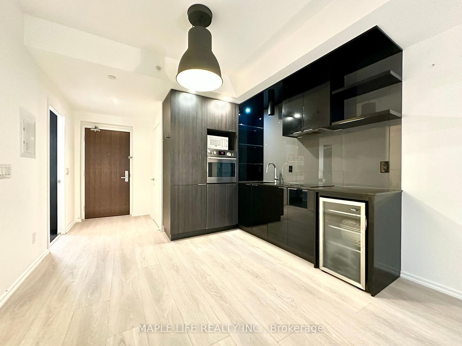 Photo 8 of Unit 1707, 70 Temperance Street, Toronto, Bay Street Corridor — HOMEH