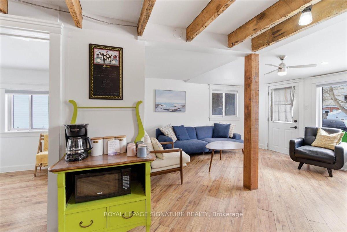 Photo 6 of 42 York Street, Prince Edward County, Picton Ward — HOMEH