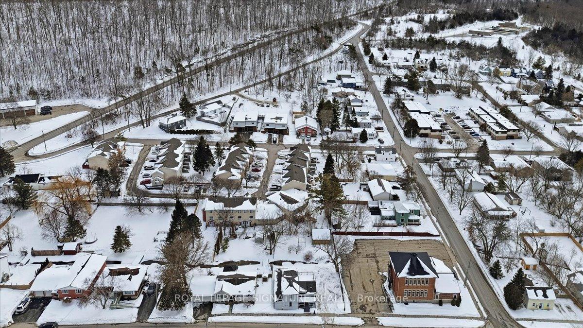 Photo 34 of 42 York Street, Prince Edward County, Picton Ward — HOMEH