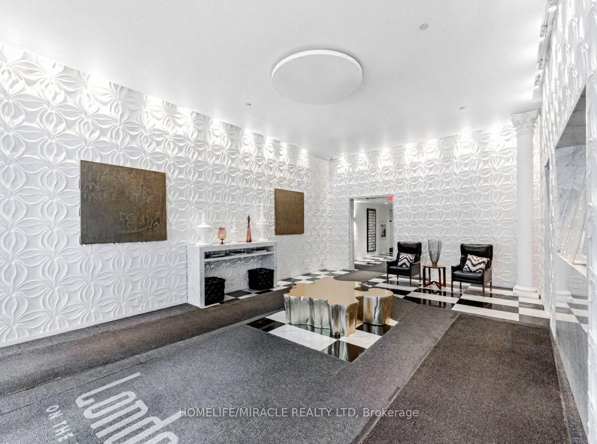 Photo 3 of Unit 202W, 1 scott Street, Toronto, Waterfront Communities — HOMEH
