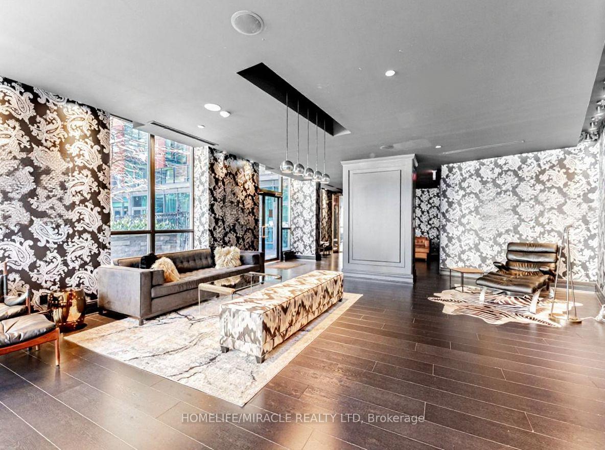 Photo 4 of Unit 202W, 1 scott Street, Toronto, Waterfront Communities — HOMEH