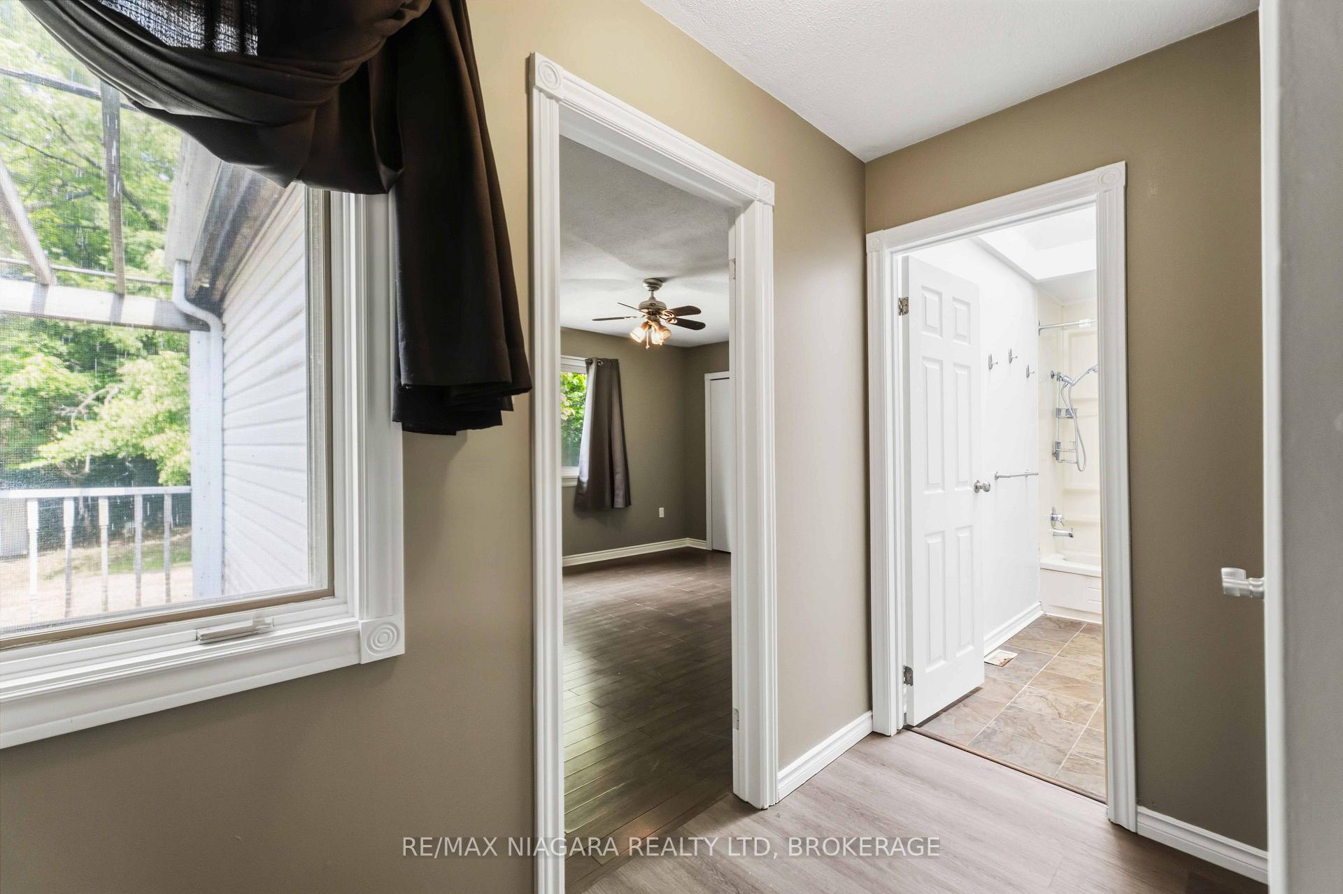 Photo 10 of 24 Welland Vale Road, St. Catharines, Downtown — HOMEH