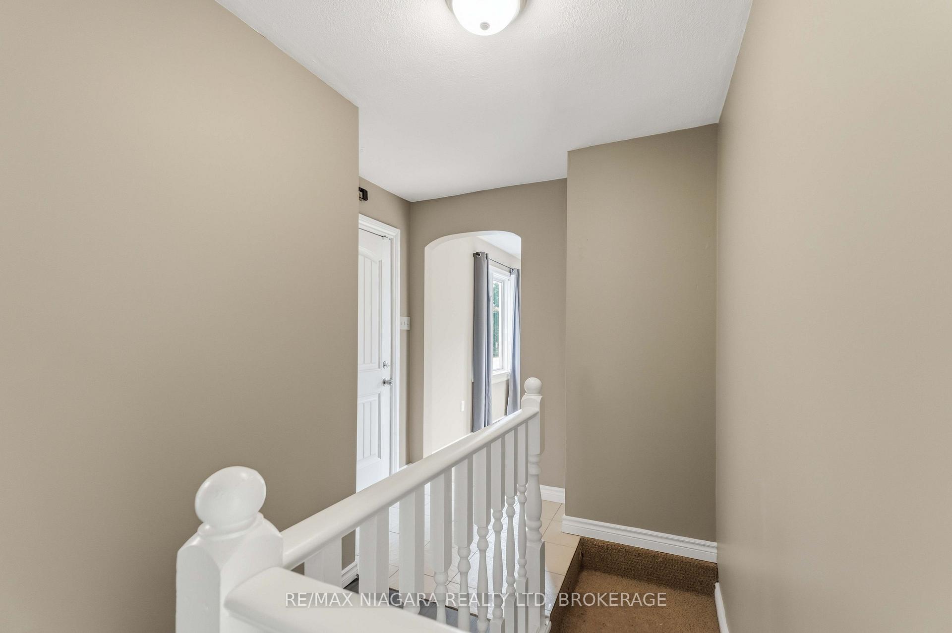 Photo 16 of 24 Welland Vale Road, St. Catharines, Downtown — HOMEH
