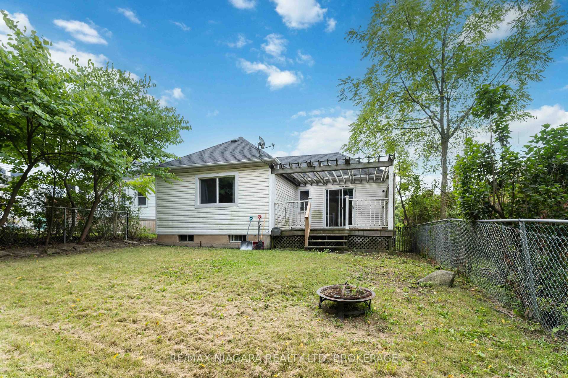 Photo 23 of 24 Welland Vale Road, St. Catharines, Downtown — HOMEH