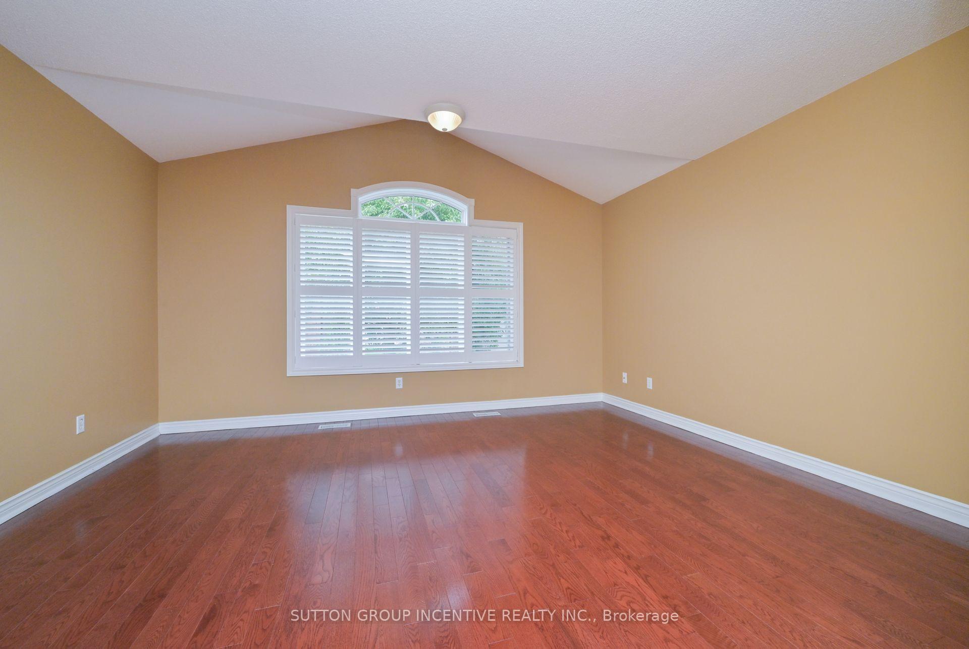 Photo 16 of 4 Belair Place, New Tecumseth, Rural New Tecumseth — HOMEH