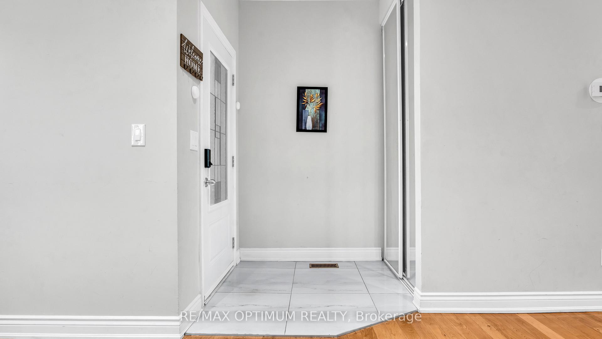 Photo 4 of 7181 Tabbyman Walk, Mississauga, Meadowvale Village — HOMEH