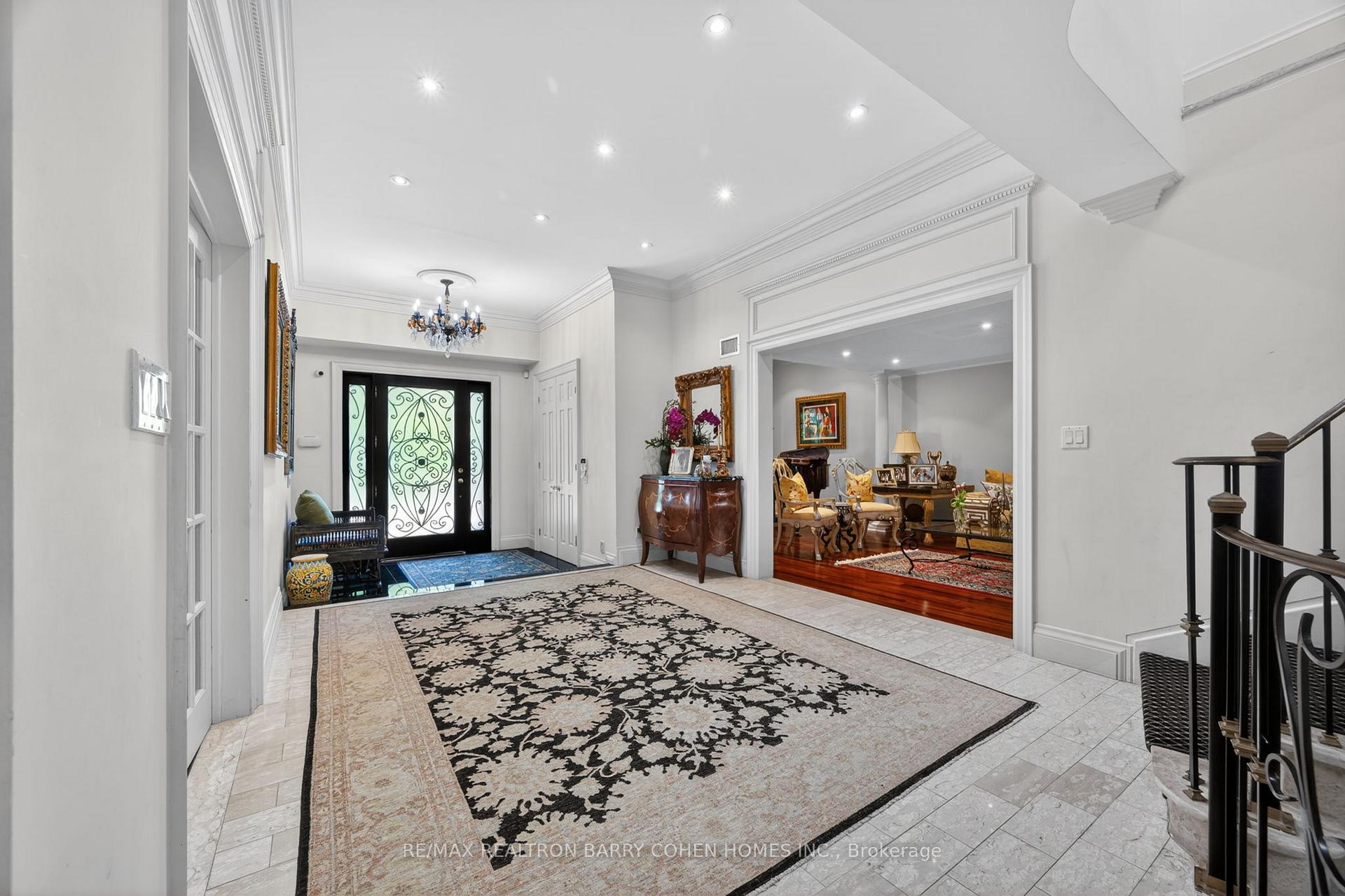 Photo 3 of 21 Fifeshire Road, North York, St. Andrew-Windfields — HOMEH