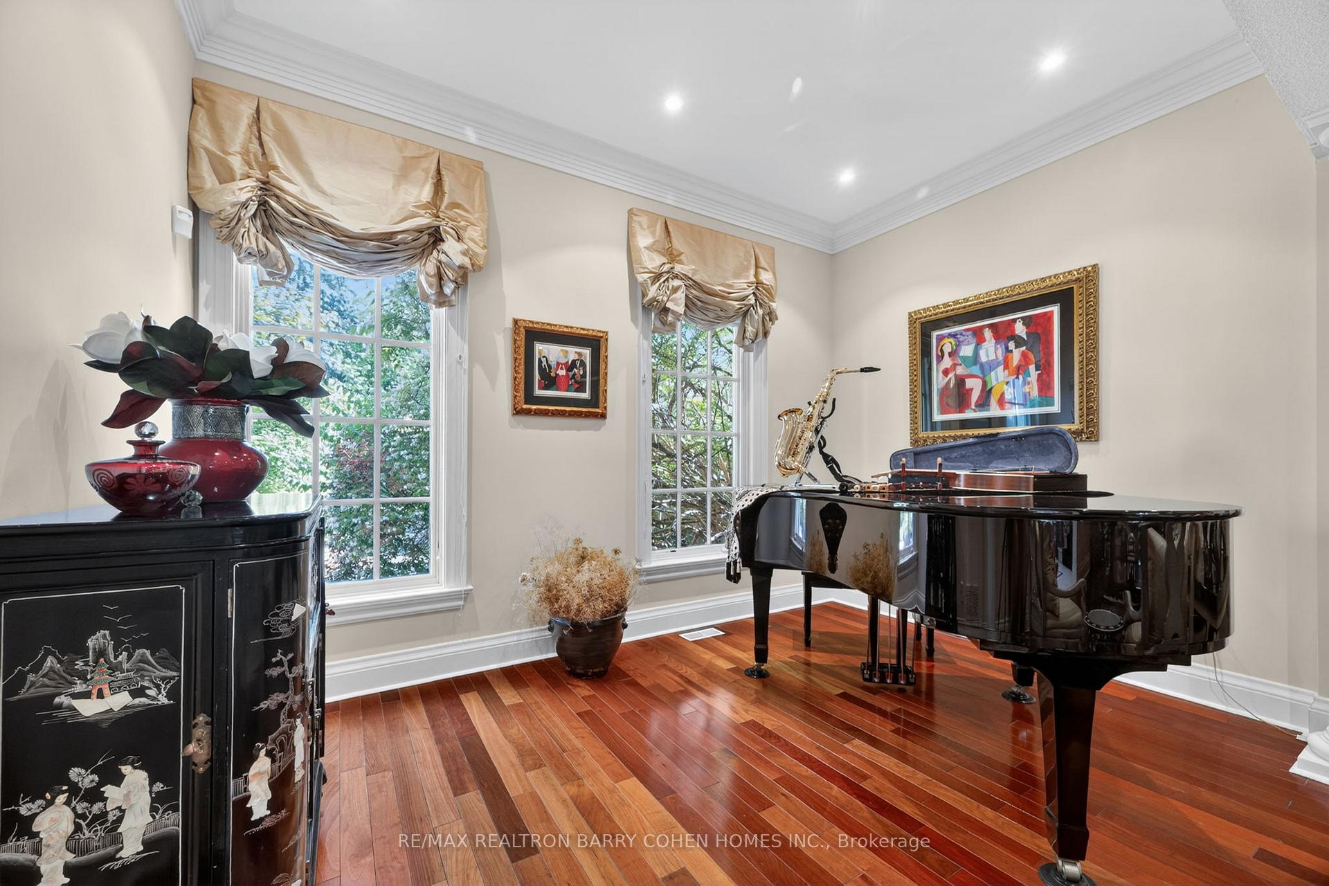 Photo 4 of 21 Fifeshire Road, North York, St. Andrew-Windfields — HOMEH
