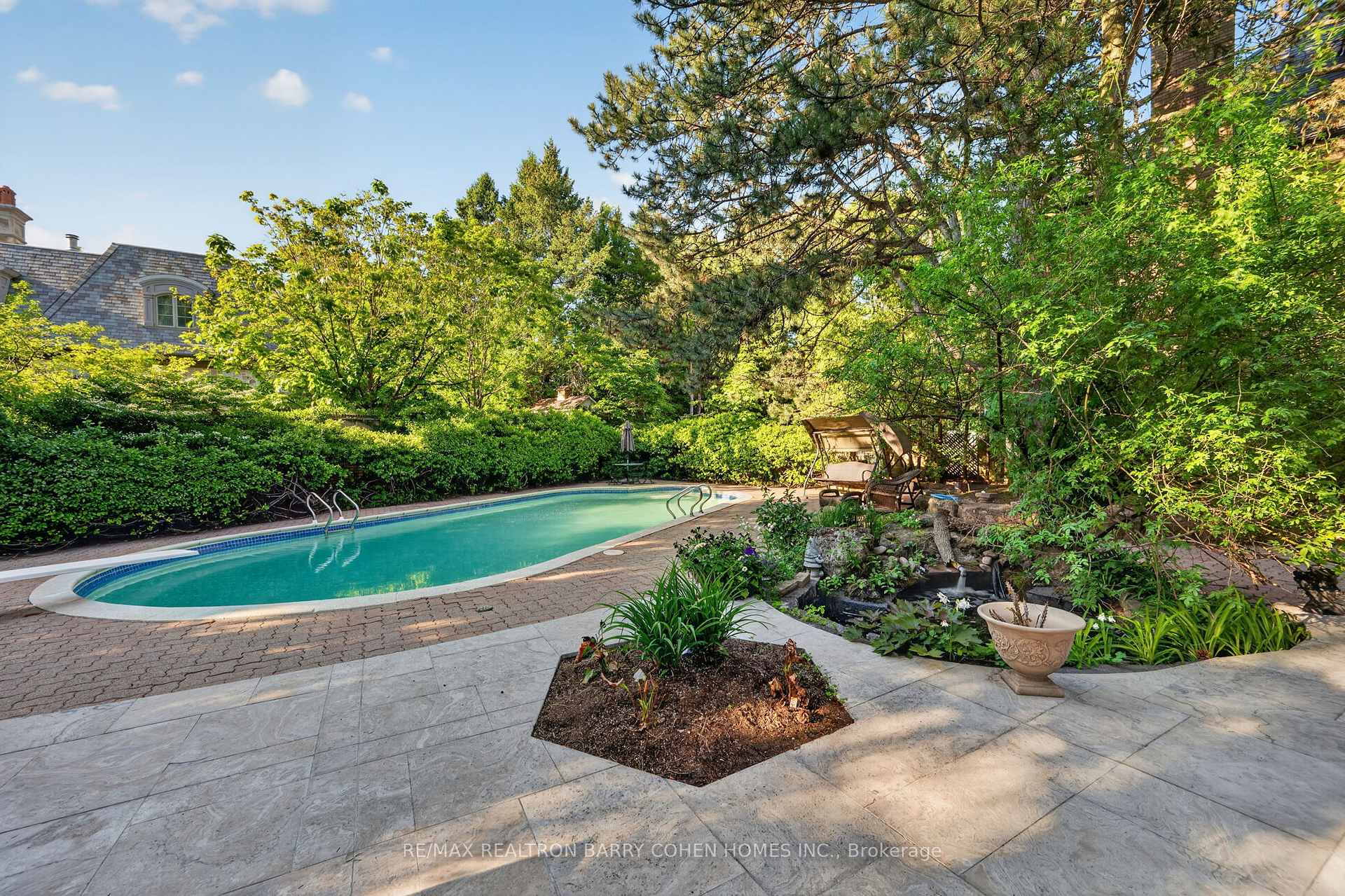 Photo 38 of 21 Fifeshire Road, North York, St. Andrew-Windfields — HOMEH