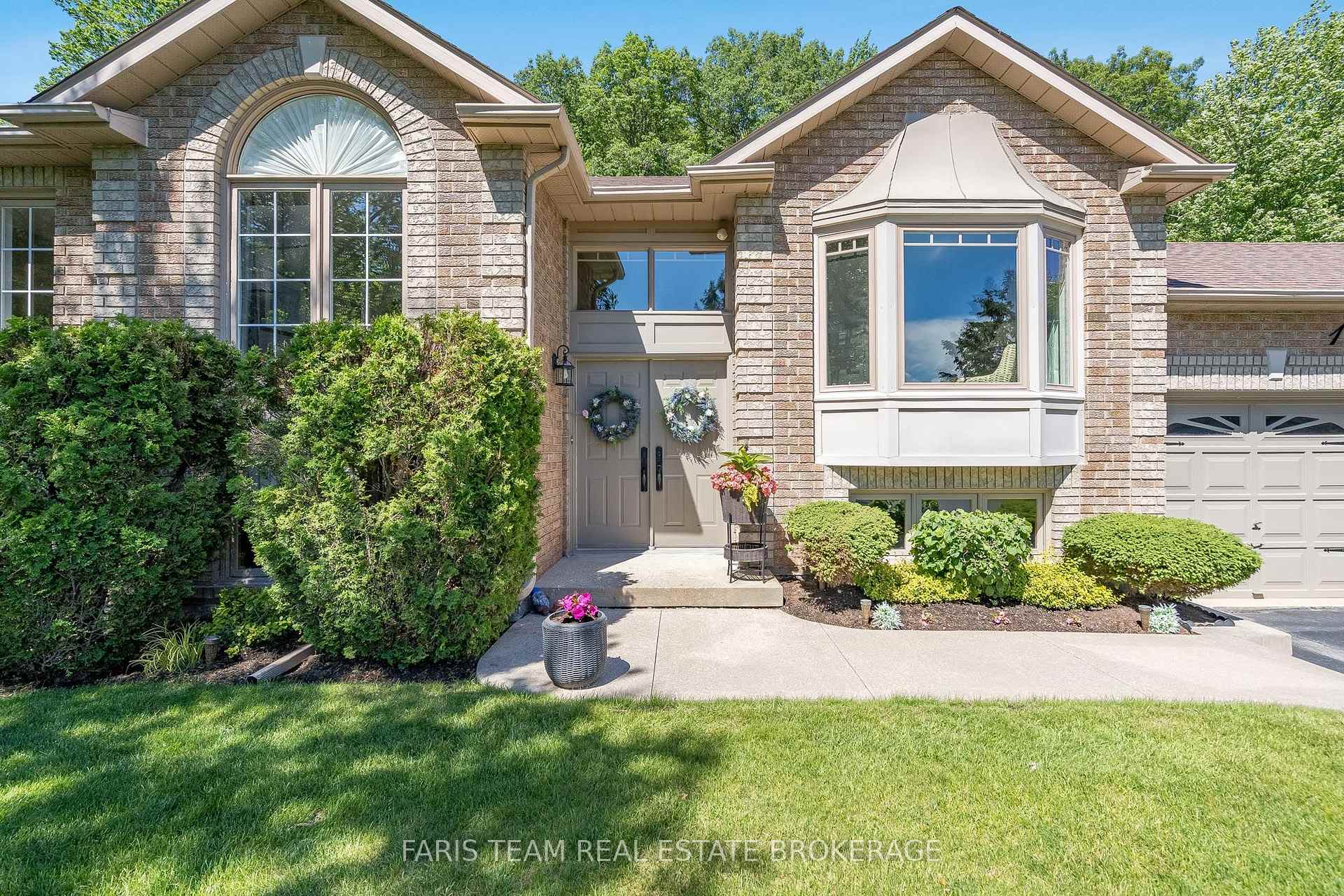 Photo 3 of 1 Rigby Drive, Wasaga Beach — HOMEH