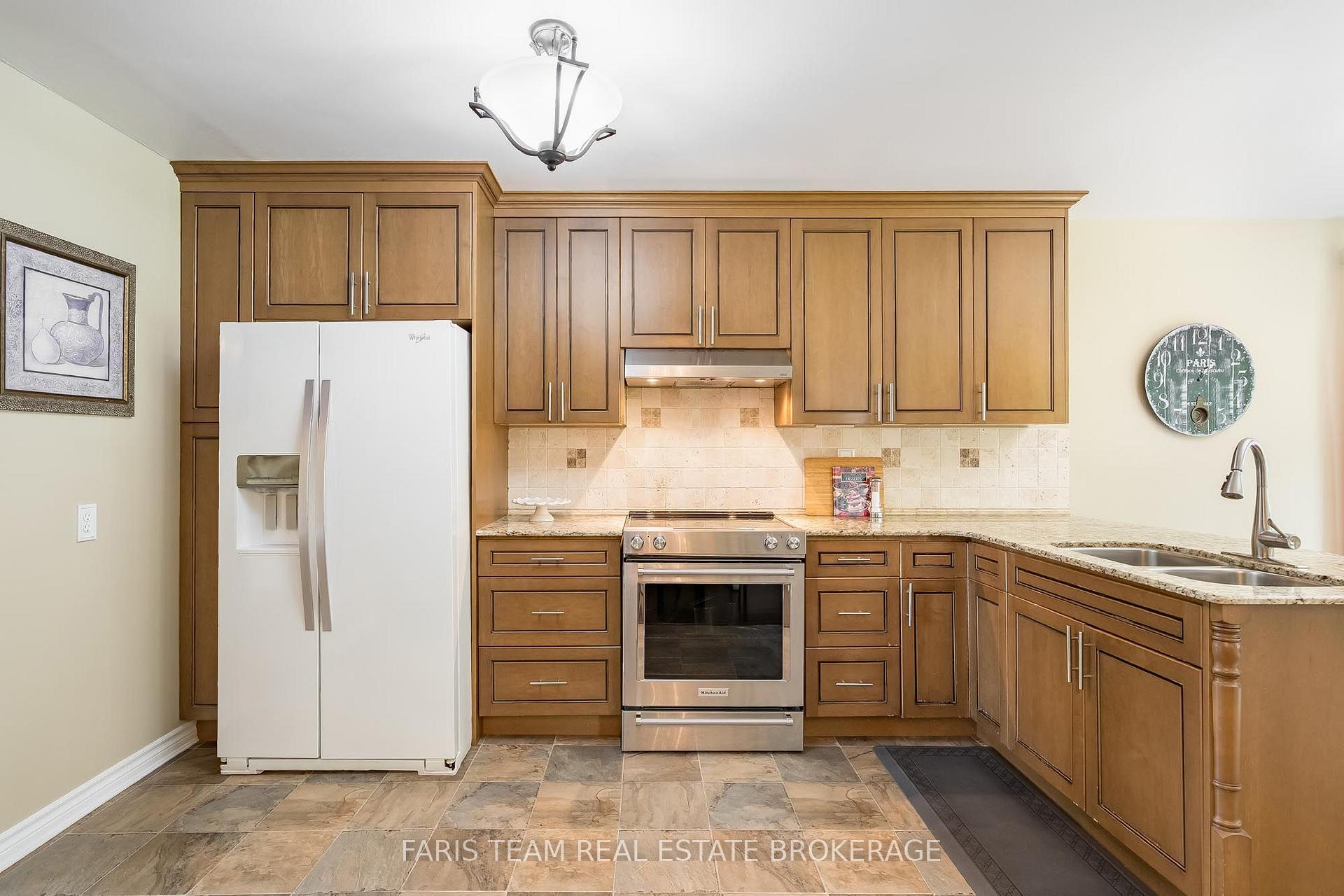 Photo 6 of 1 Rigby Drive, Wasaga Beach — HOMEH