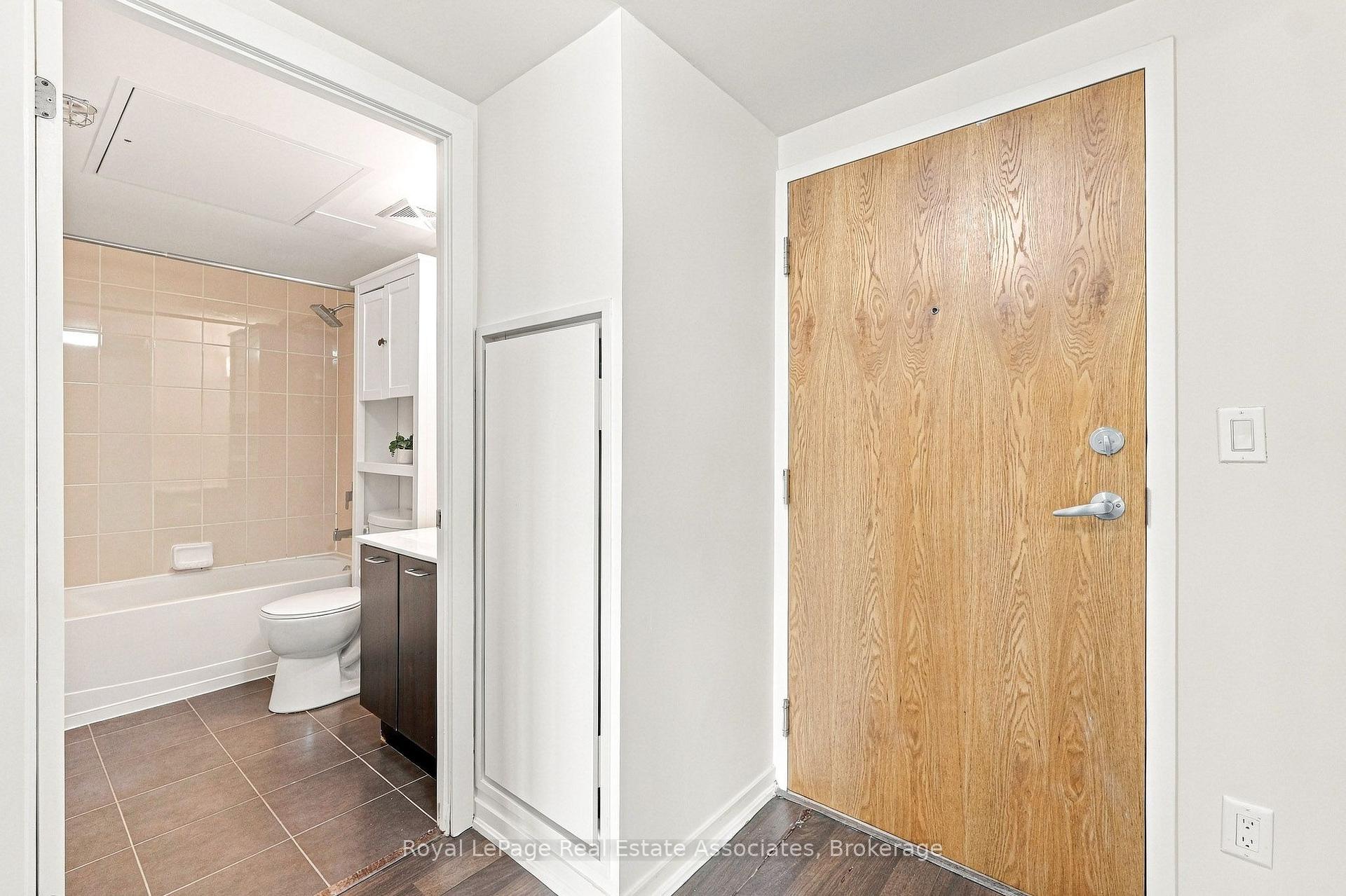 Photo 25 of Unit 416, 20 Joe Shuster Way, Toronto, South Parkdale — HOMEH