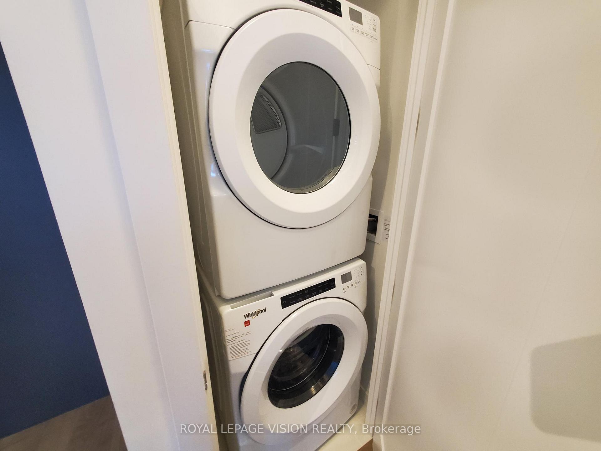 Photo 10 of Unit 555, 25 Adra Grado Way, North York, Bayview Village — HOMEH