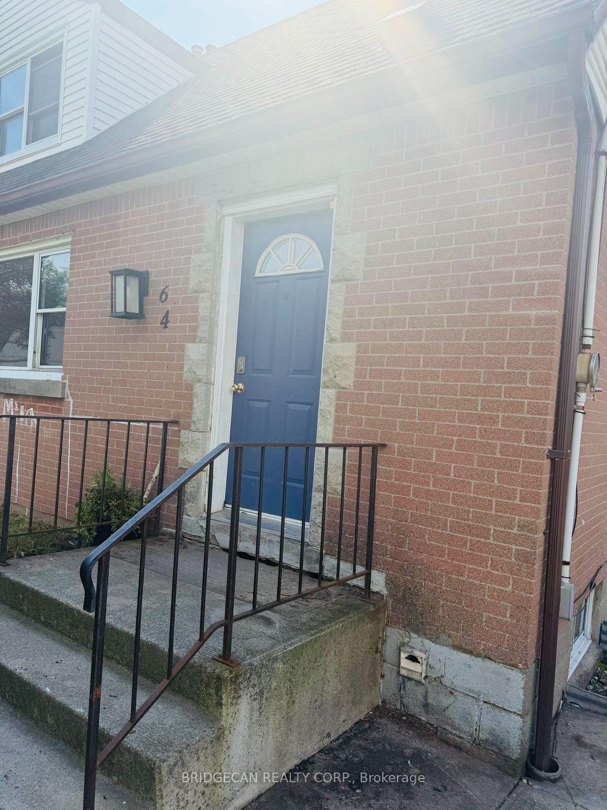 Photo 2 of 64 Eastvale Place, Hamilton, McQuesten — HOMEH