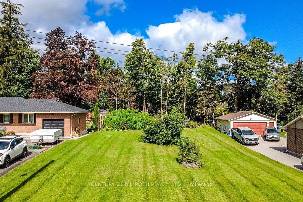 Photo 2 of 12B Ottaway Avenue, Barrie, Wellington — HOMEH
