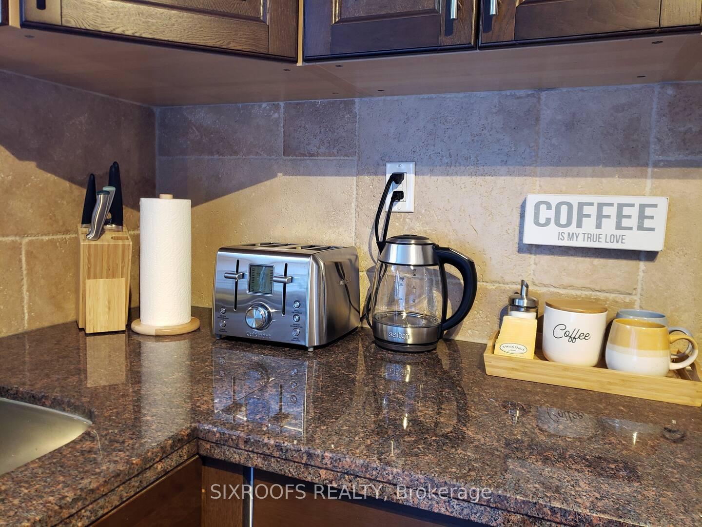 Photo 4 of 29 Dunkirk Road, Toronto, Danforth Village-East York — HOMEH