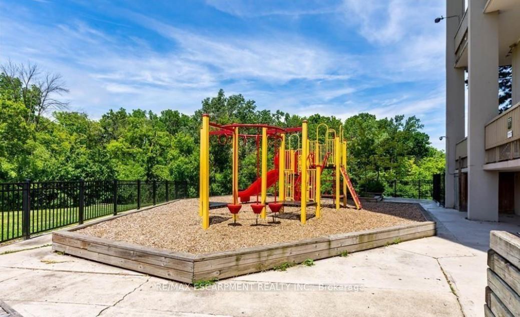 Photo 11 of Unit 236, 350 Quigley Road, Hamilton, Vincent — HOMEH