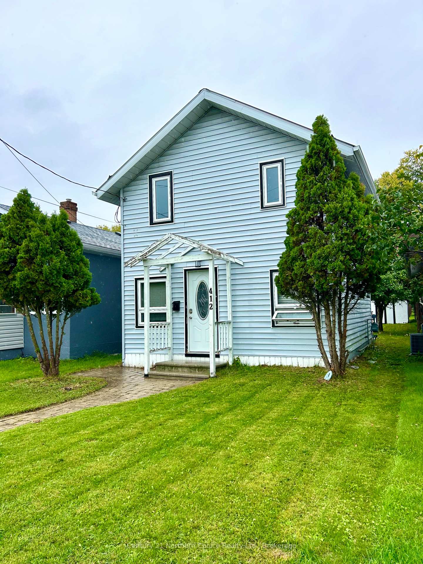 Photo 1 of 412 Third Street W, Fort Frances — HOMEH