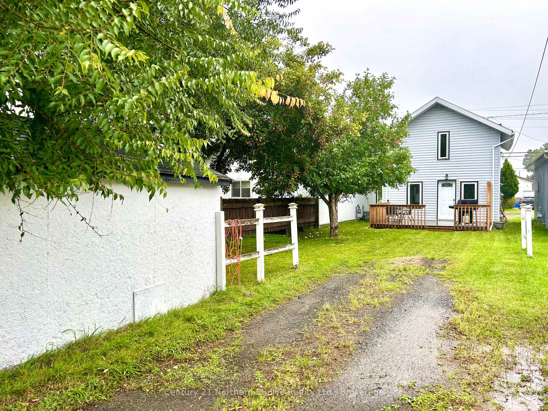 Photo 3 of 412 Third Street W, Fort Frances — HOMEH