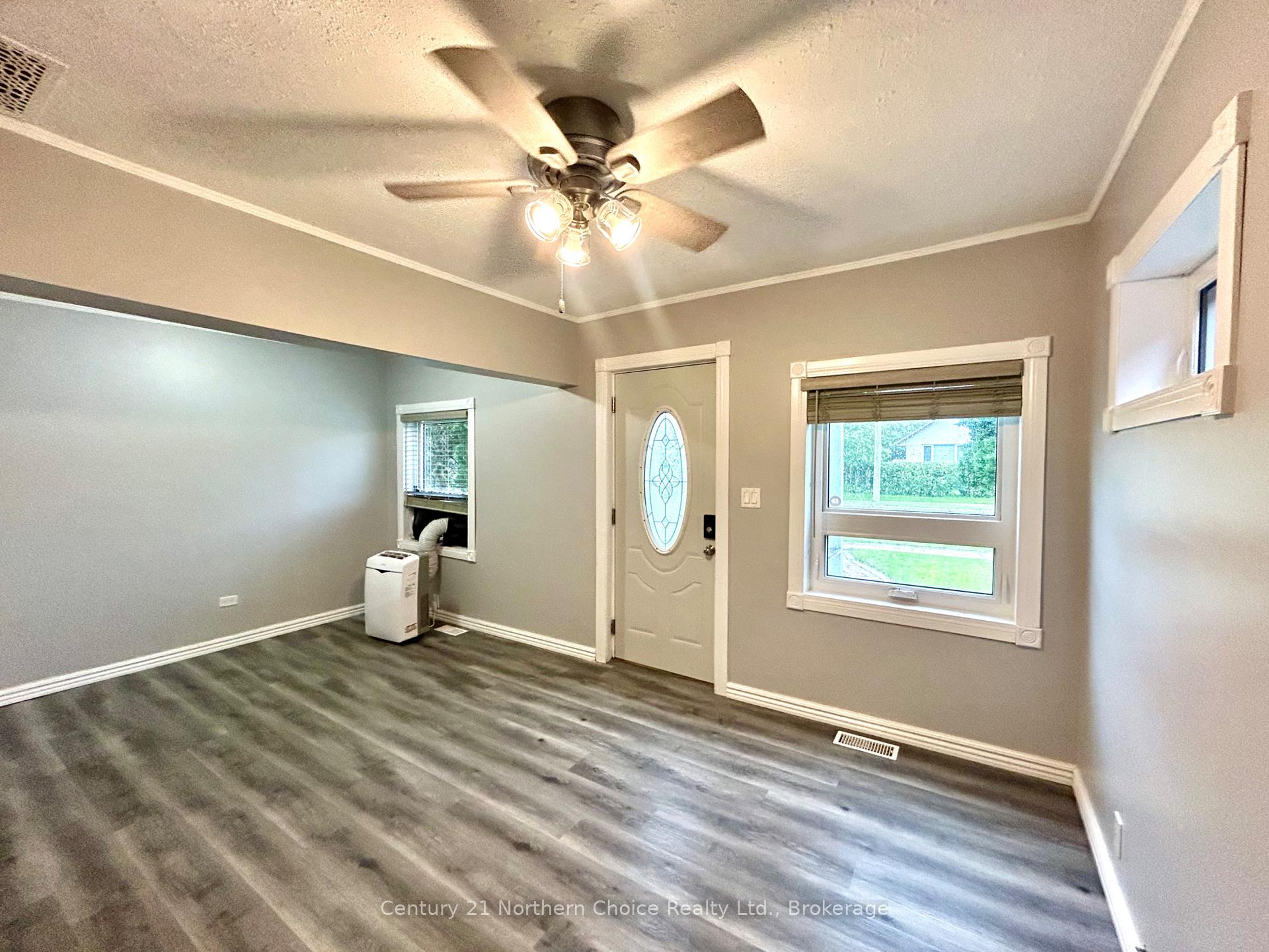 Photo 4 of 412 Third Street W, Fort Frances — HOMEH