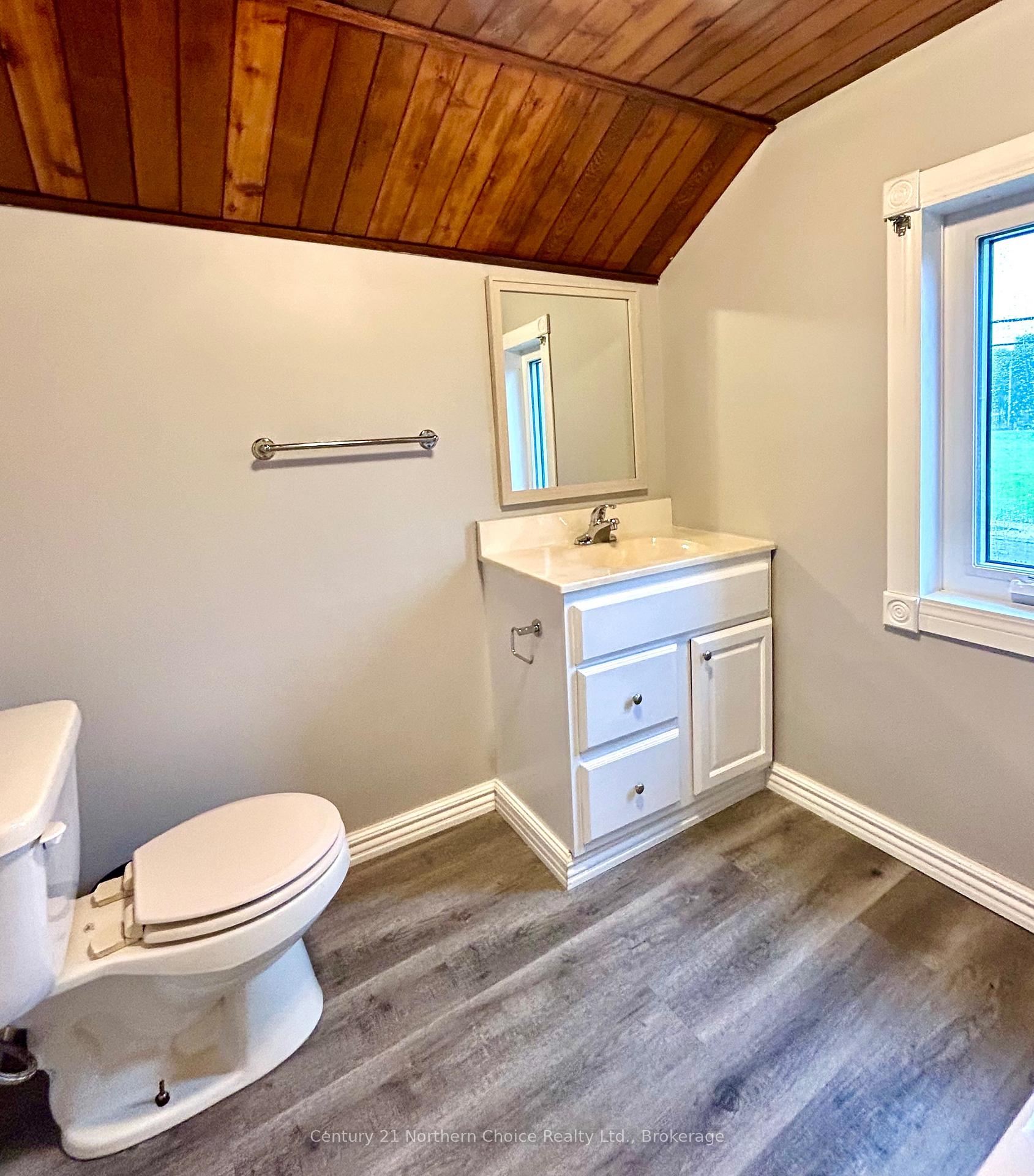 Photo 9 of 412 Third Street W, Fort Frances — HOMEH