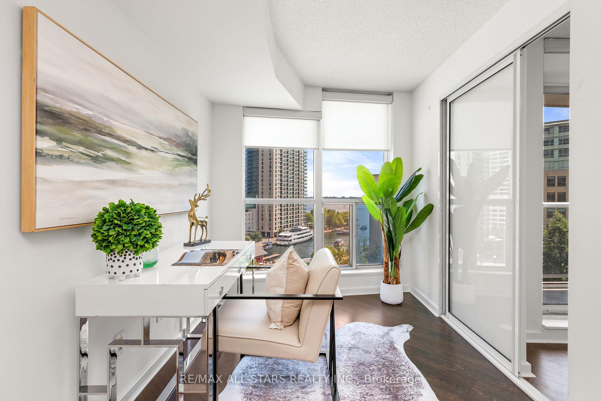 Photo 19 of Unit 804, 208 Queens Quay W, Toronto, Waterfront Communities — HOMEH