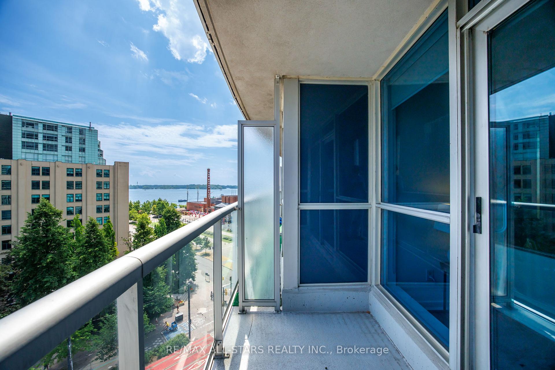 Photo 25 of Unit 804, 208 Queens Quay W, Toronto, Waterfront Communities — HOMEH