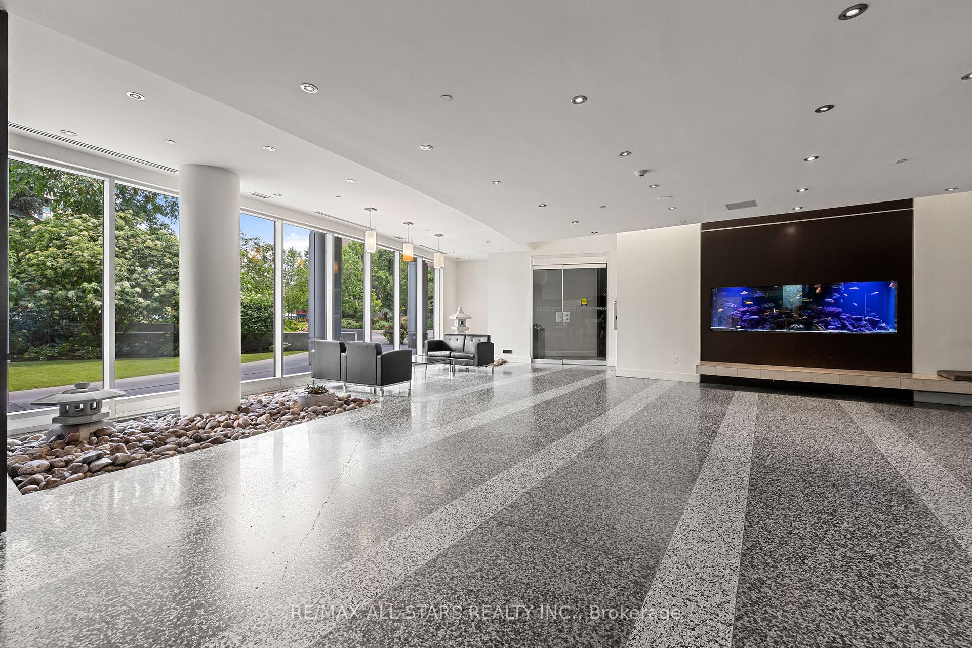 Photo 34 of Unit 804, 208 Queens Quay W, Toronto, Waterfront Communities — HOMEH