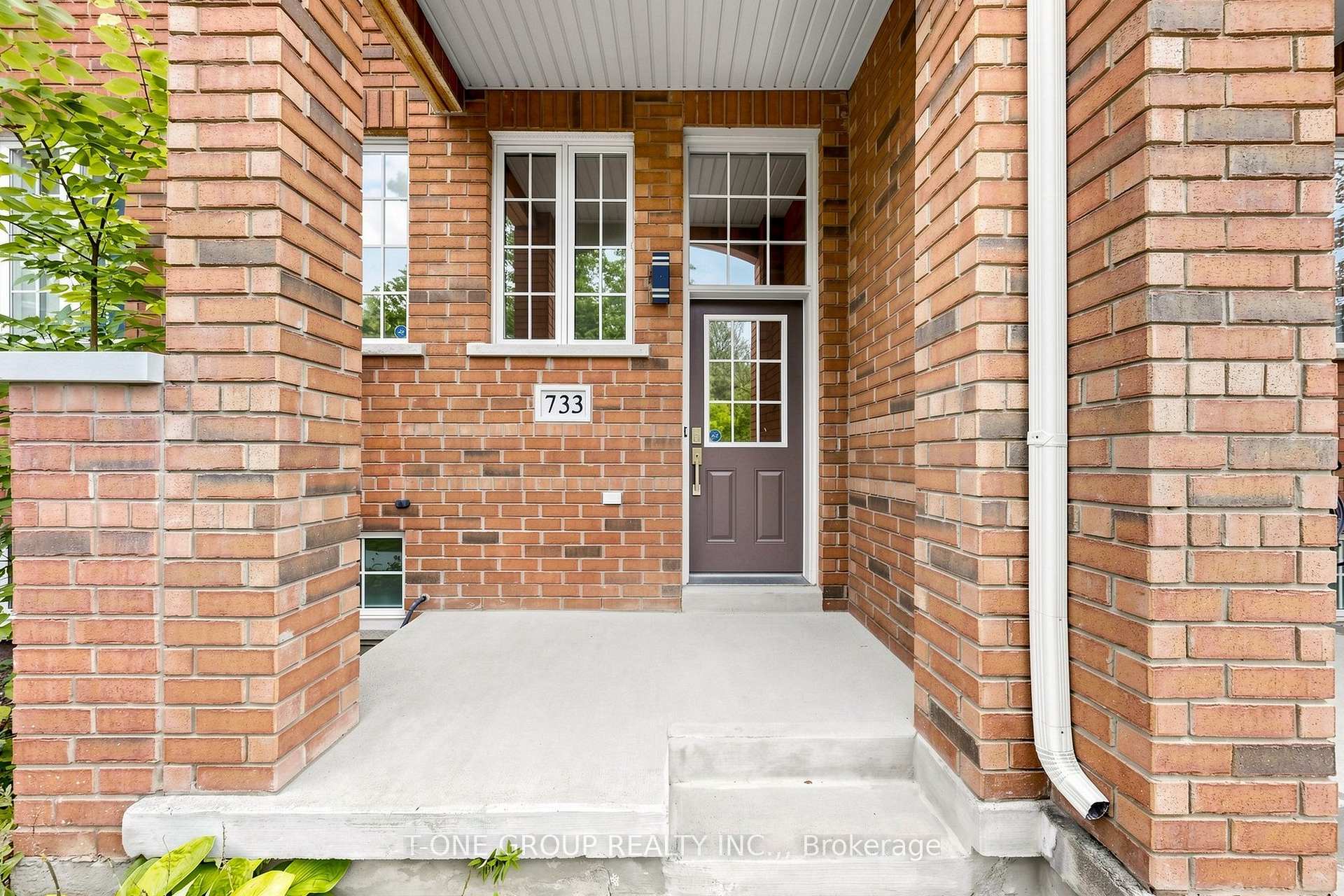 Photo 3 of 733 Cornell Rouge Boulevard, Markham, Cornell — HOMEH