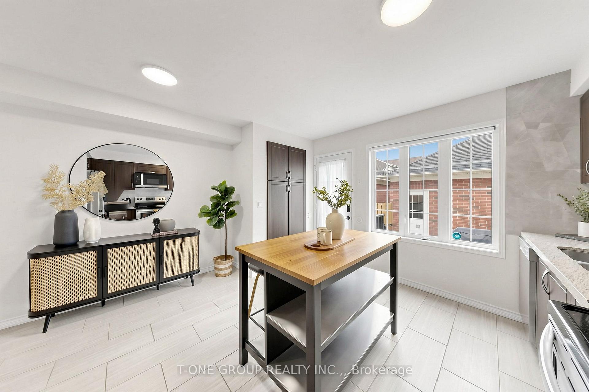 Photo 13 of 733 Cornell Rouge Boulevard, Markham, Cornell — HOMEH
